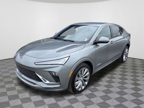 Used 2024 Buick Envista Avenir image 2