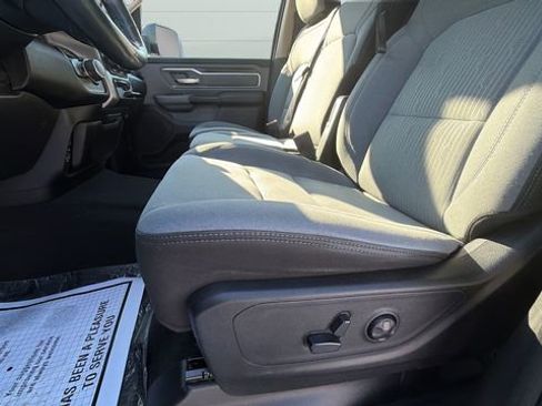 Used 2019 RAM 1500 Big Horn image 16