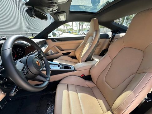Certified 2024 Porsche 911 Carrera T RWD image 5