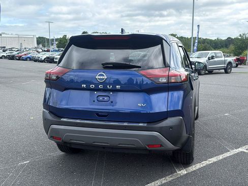 Used 2022 Nissan Rogue SV FWD image 7