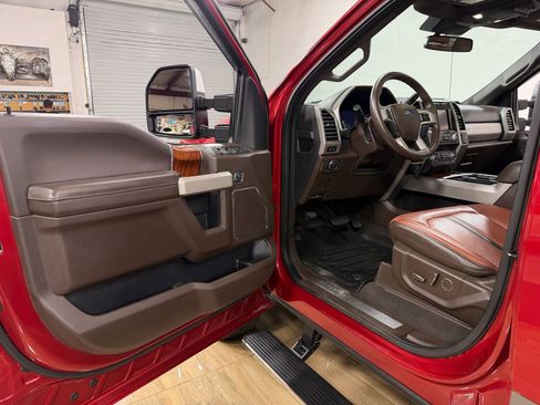 Used 2020 Ford F250 King Ranch w/ King Ranch Ultimate Package AWD/4WD image 12