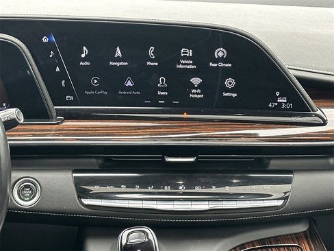 Used 2022 Cadillac Escalade ESV Premium Luxury w/ Performance Package image 41