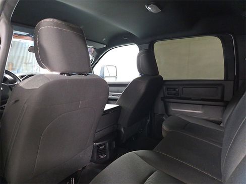 Used 2024 RAM 3500 Tradesman w/ Chrome Appearance Group image 12