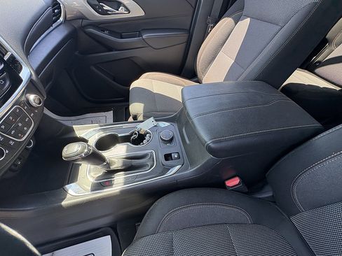 Used 2018 Chevrolet Traverse LT AWD/4WD image 36