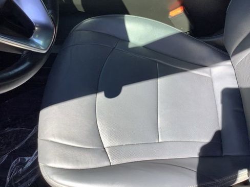 Used 2022 Buick Enclave Premium FWD image 9