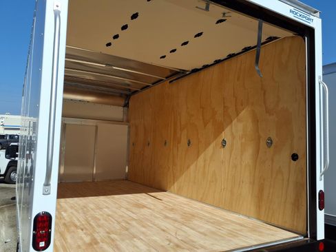 New 2026 GMC Savana 4500 w/ Power Convenience Package image 4