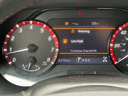 Used 2022 Nissan Frontier PRO-4X AWD/4WD image 24