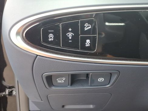 Used 2025 Genesis GV70 3.5T Sport AWD/4WD image 18