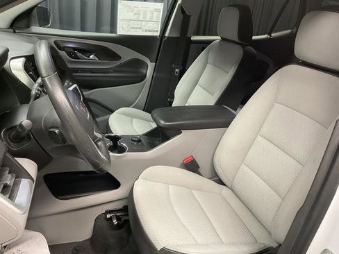 Used 2022 GMC Terrain SLE image 12