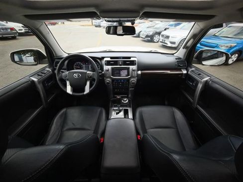 Used 2017 Toyota 4Runner Limited AWD/4WD image 29