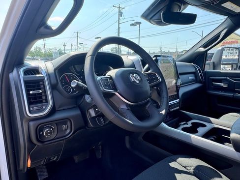 Used 2025 RAM 3500 Big Horn AWD/4WD image 13