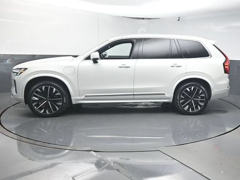 New 2026 Volvo XC90 T8 Plus w/ Protection Package Premier AWD/4WD image 5