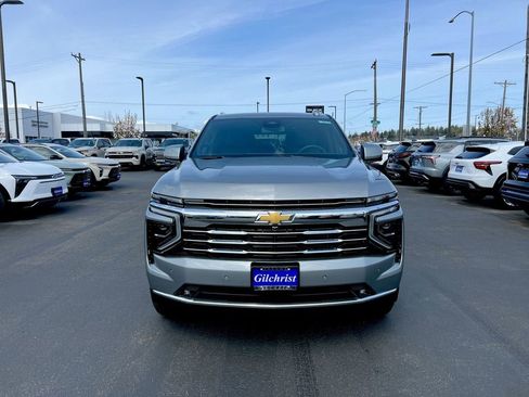 New 2026 Chevrolet Suburban LT w/ Comfort Package AWD/4WD image 25
