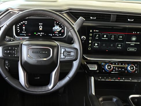 Used 2026 GMC Sierra 2500 Denali Ultimate AWD/4WD image 17