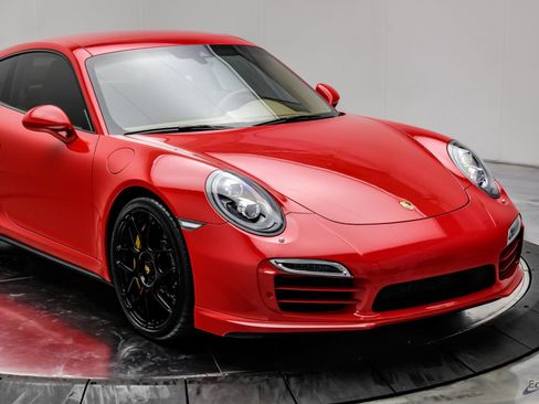 Used 2014 Porsche 911 Turbo S AWD/4WD image 32