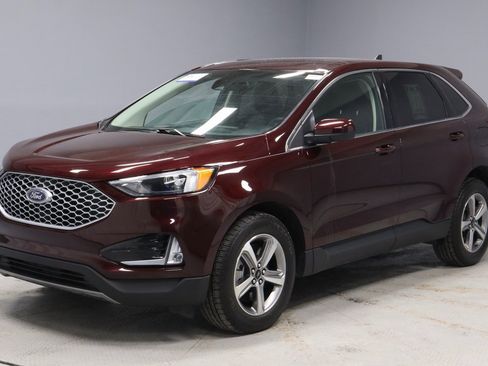 Certified 2024 Ford Edge SEL w/ Convenience Package image 7