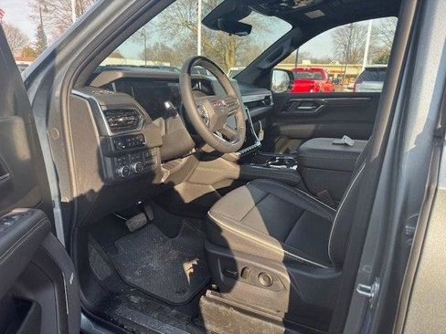 New 2026 GMC Yukon XL Elevation w/ Elevation Premium Package image 17