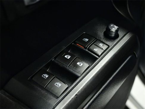 Used 2020 Toyota Tacoma TRD Off-Road image 18