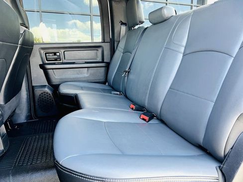 Used 2024 RAM 2500 Tradesman w/ Chrome Appearance Group image 14