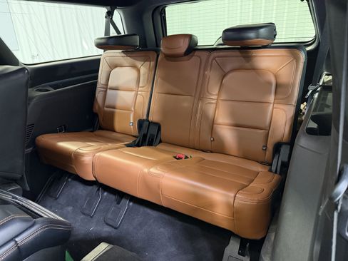 Used 2021 Lincoln Navigator L Reserve image 13