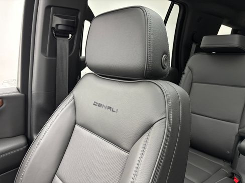 New 2026 GMC Yukon Denali w/ Sun & Power Step Package AWD/4WD image 48