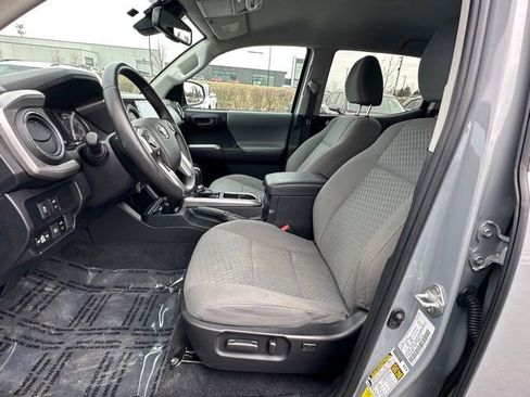 Used 2021 Toyota Tacoma SR5 AWD/4WD image 26