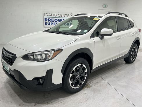 Used 2023 Subaru Crosstrek 2.0i Premium image 4