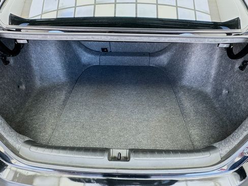 Used 2018 Honda Accord EX-L image 18