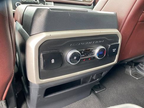 Used 2024 Ford Expedition Limited AWD/4WD image 20