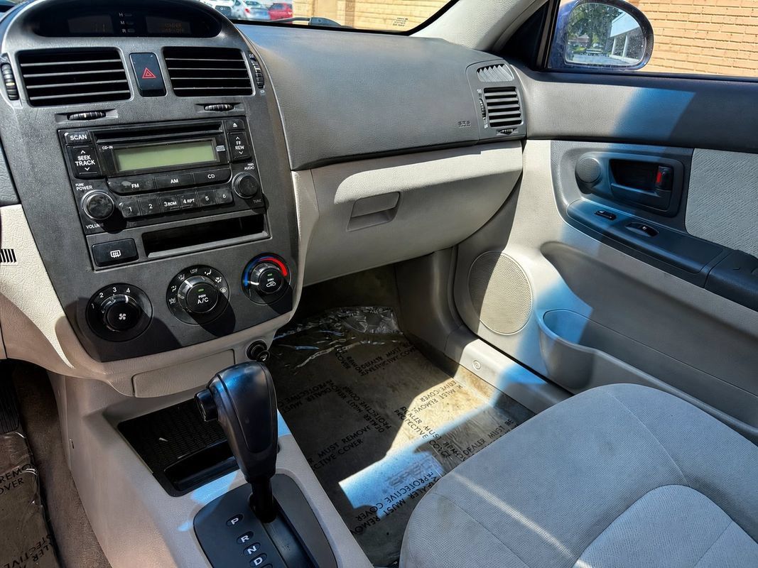 Used 2006 Kia Spectra EX FWD image 13