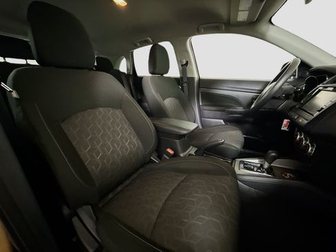 Used 2024 Mitsubishi Outlander Sport ES image 28