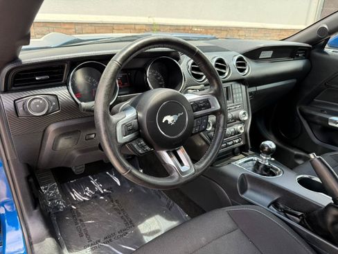 Used 2017 Ford Mustang Coupe RWD image 27
