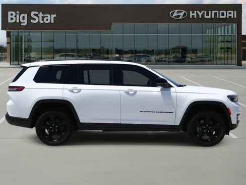 Used 2023 Jeep Grand Cherokee L Altitude image 6