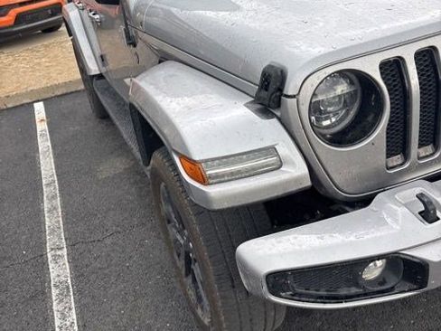 Used 2021 Jeep Wrangler Unlimited Sahara AWD/4WD image 2