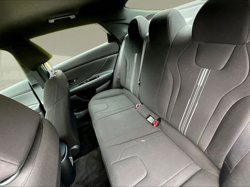 Used 2025 Hyundai Elantra SEL w/ Cargo Package FWD image 20