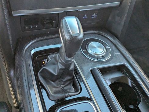 Certified 2024 Nissan Armada SV image 24