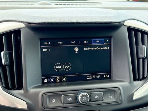 Used 2022 GMC Terrain SLE image 16