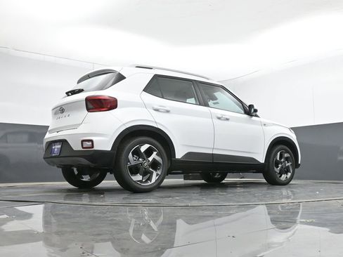 New 2026 Hyundai Venue SEL image 13