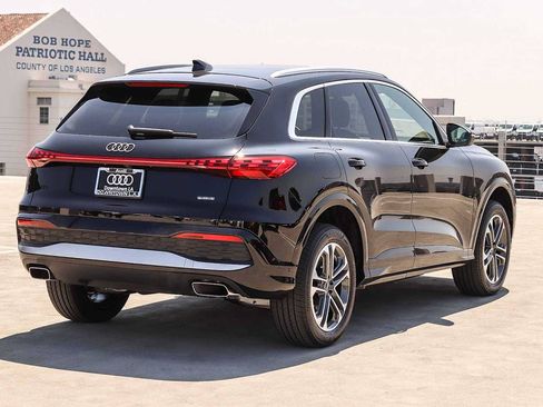 New 2026 Audi Q5 Premium AWD/4WD image 4