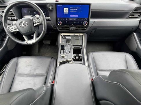 Used 2024 Lexus GX 550 w/ Cold Area Package image 11