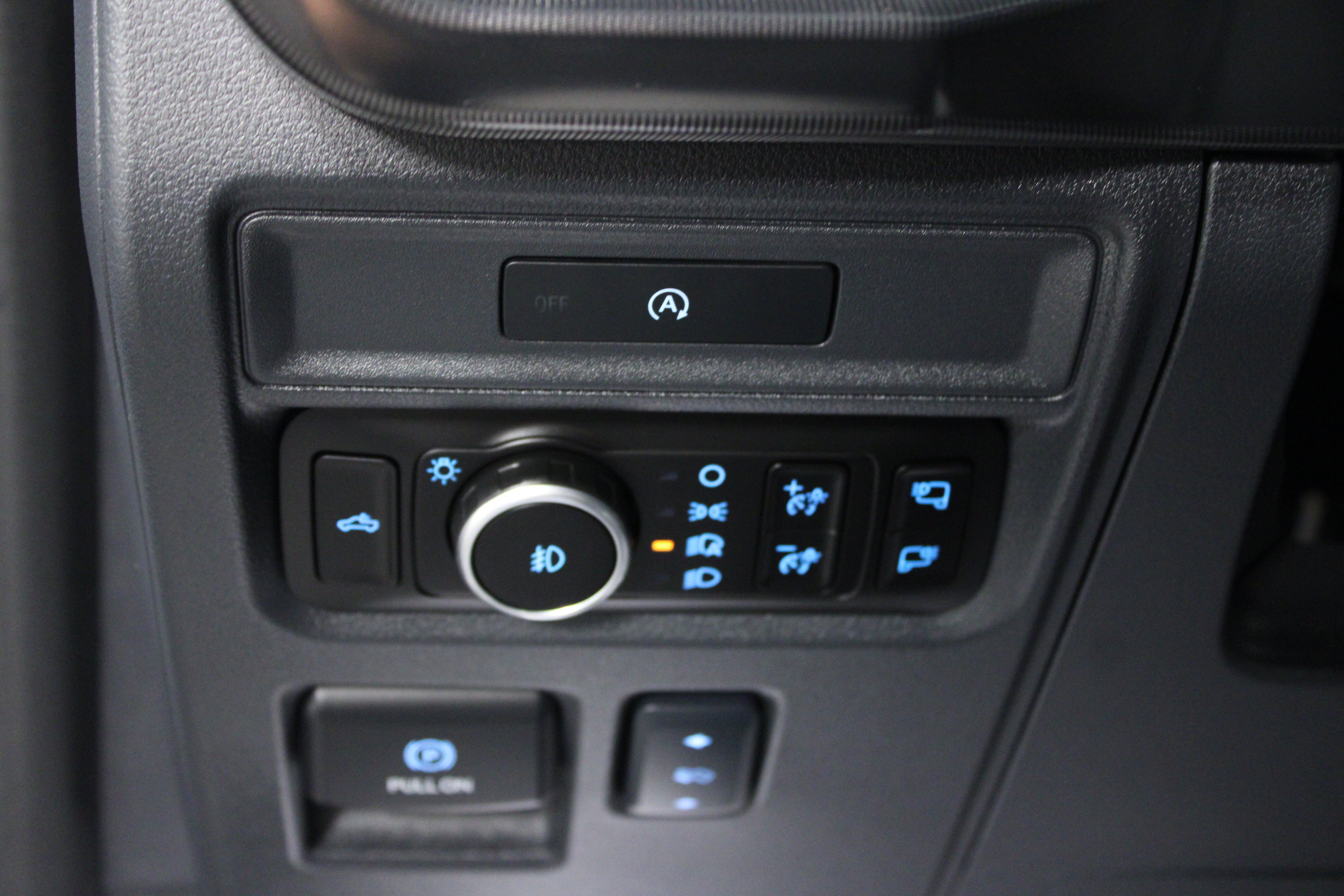 Used 2025 Ford F150 Lariat AWD/4WD image 21
