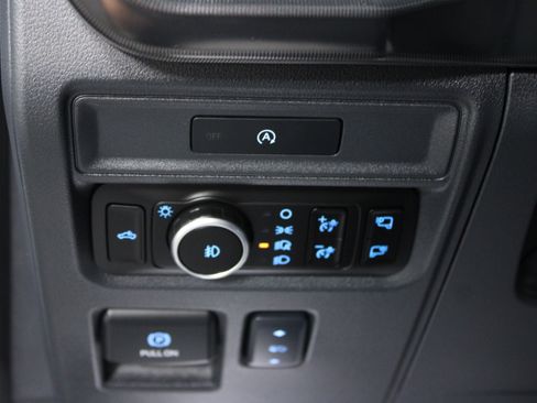 Used 2025 Ford F150 Lariat AWD/4WD image 21