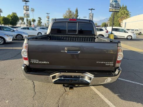 Used 2015 Toyota Tacoma PreRunner w/ SR5 Package image 6