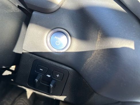 Used 2023 Toyota Sequoia Platinum image 25