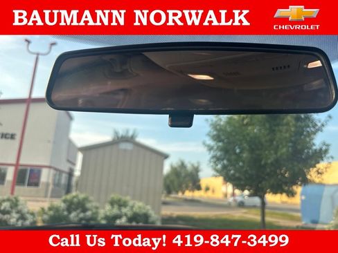 Used 2017 Ford Fusion SE w/ Fusion SE Technology Package FWD image 32