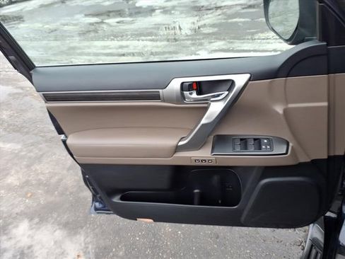 Used 2023 Lexus GX 460 Premium image 22