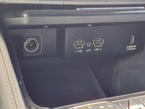 Used 2022 Jeep Wagoneer Series II w/ Premium Group I RWD image 11