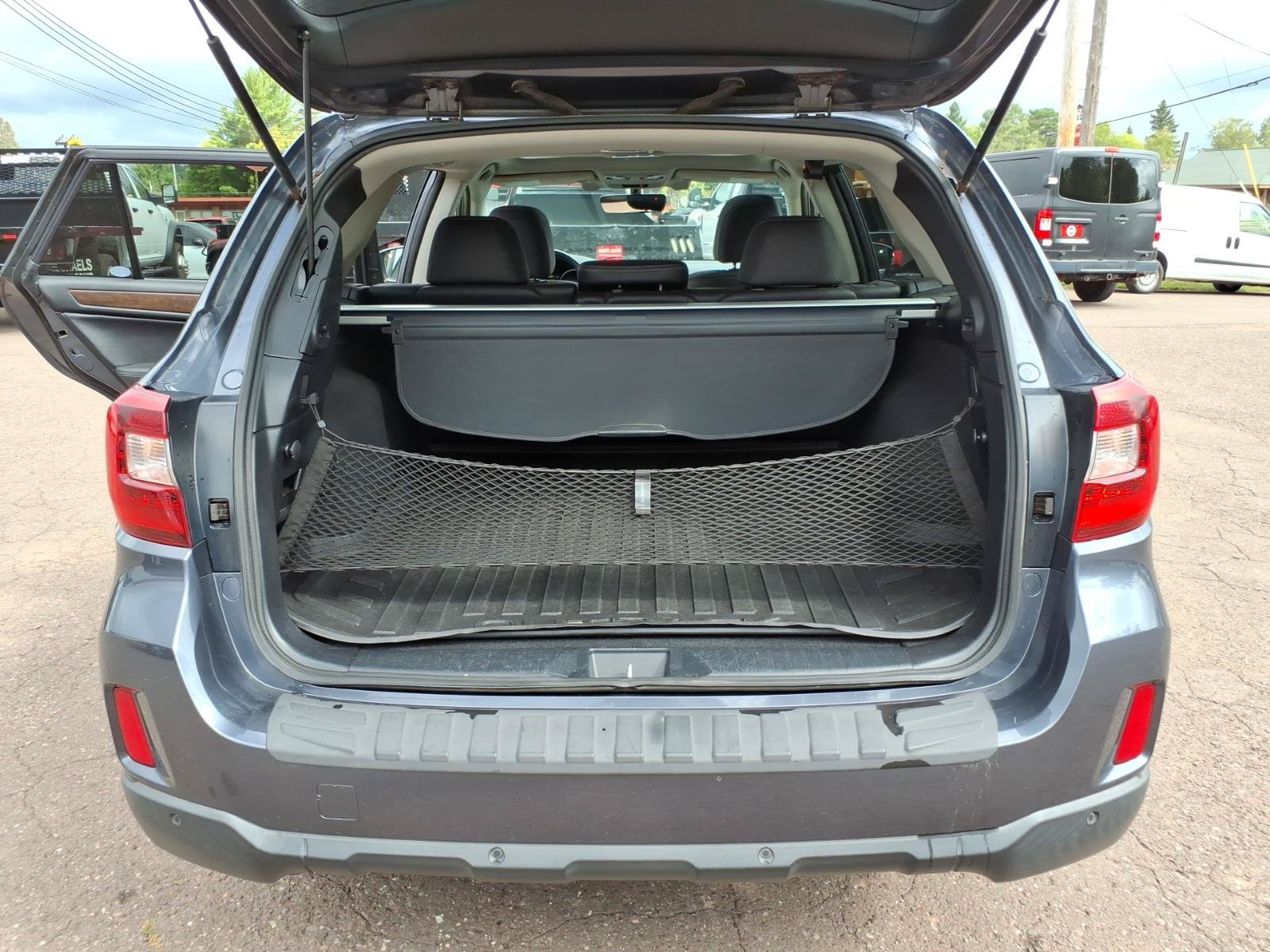 Used 2017 Subaru Outback 2.5i Limited AWD/4WD image 12