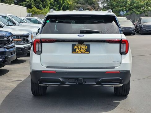 New 2026 Ford Explorer ST-Line w/ ST-Line Street Pack AWD/4WD image 5