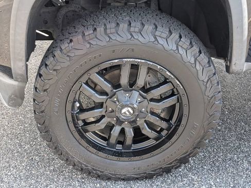 Used 2015 Chevrolet Colorado Z71 AWD/4WD image 13